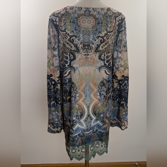 ONE WORLD Women's Size Medium Multicolor Patterned Tunic with Green Lace Hem - Picture 7 of 12